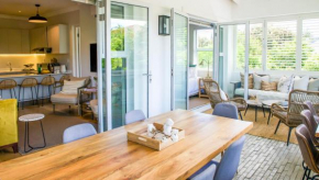 Collection Luxury Accommodation: 7 On Murray Apartment 7